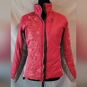 Mountain Hardwear Women's Red and Gray Fully Reversible Ski Jacket